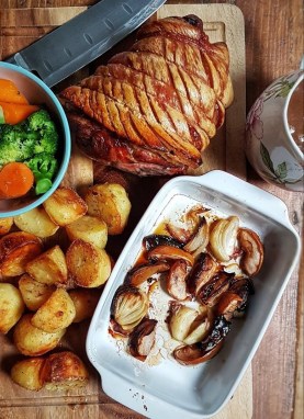 Roast Pork & Apples, Crackling & Cider Gravy Home Delish